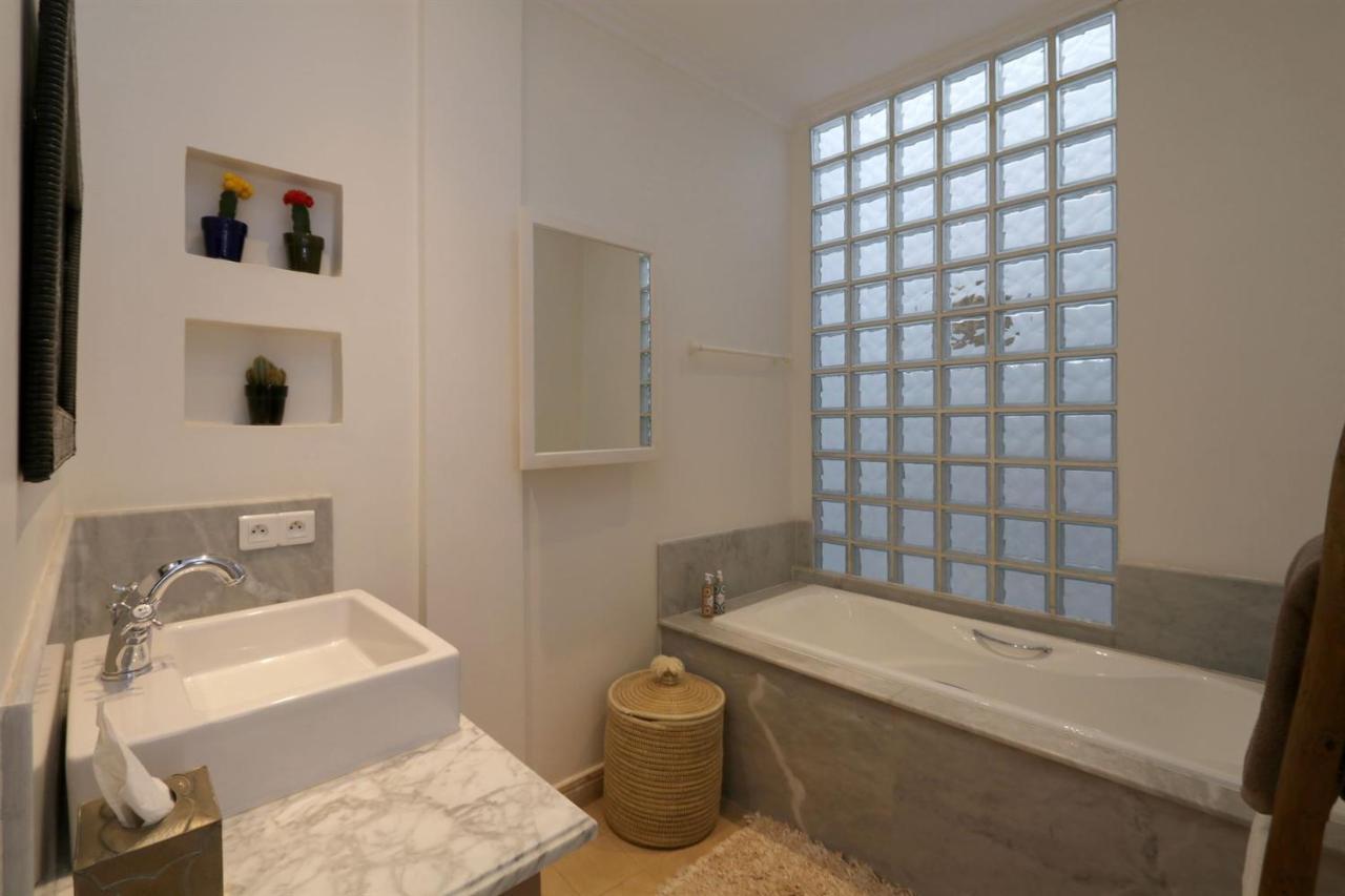 Riad Dar Safi - Privatise Pour 6/8 Pers. - Jacuzzi Марракеш Экстерьер фото